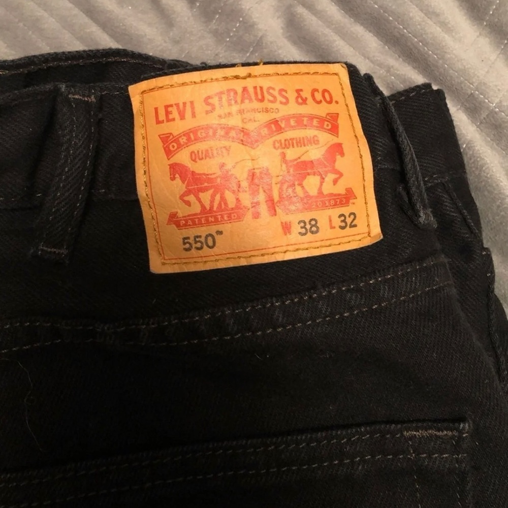 Levi's NWOT Mens Black Jeans 550 38x32